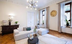 Old Riga Modern And Spacious 2 Bedroom Apartment